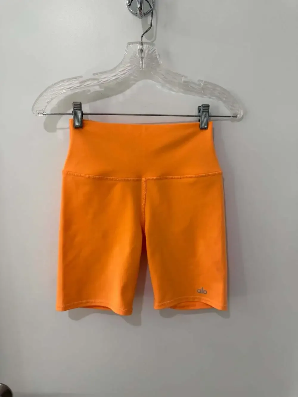 Alo Yoga High-Waist Airbrush Biker Short Orange XS